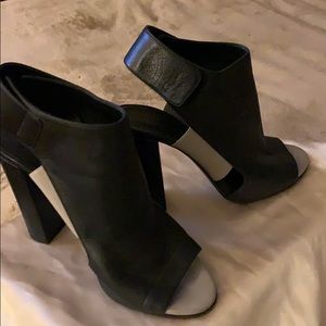 Vince leather shoes made in Italy